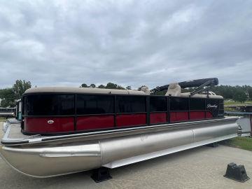 2024 Bentley Pontoons Legacy 240 Navigator