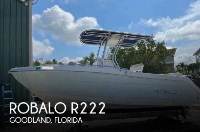 2015 Robalo R222