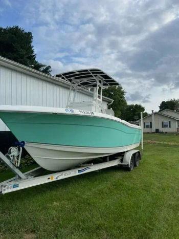 2016 Clearwater 2200 WI Center Console