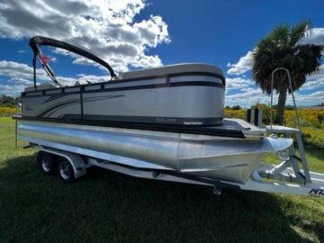 2023 Qwest Pontoons 820 E-Class RLS L