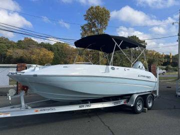 2023 Sea Pro 2100 SC Deck Boat