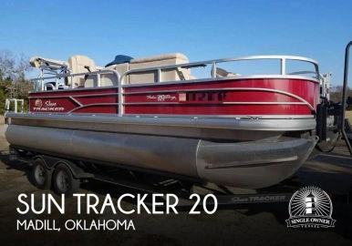 2019 Sun Tracker Fishin' Barge 20 DLX