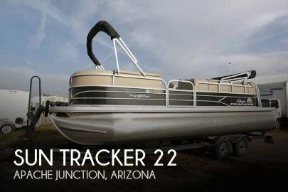 2018 Sun Tracker Party Barge 22dlx