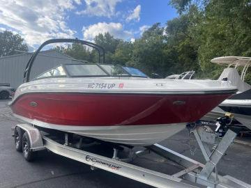 2021 Sea Ray SPX 230 Outboard