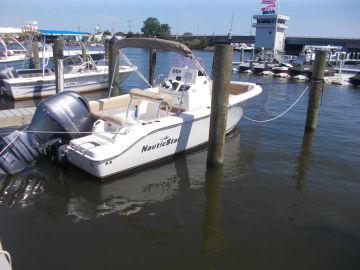 2019 NauticStar 2102 Legacy