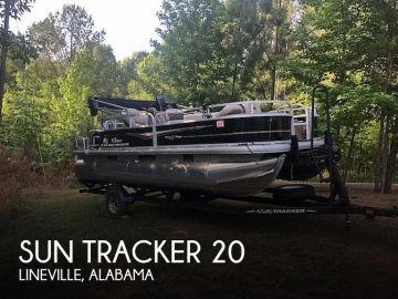 2021 Sun Tracker 20 DLX Party Barge