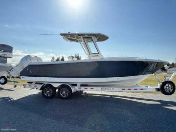 2024 Robalo R250 Center Console