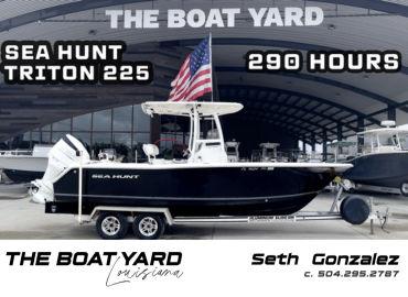 2012 Sea Hunt Triton Series 225