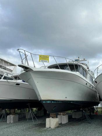 1996 Navigator 4600 Pilothouse with THRUSTER