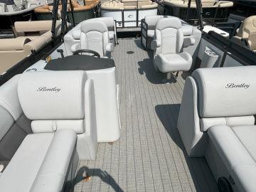 2024 Bentley Pontoons Legacy 223 Navigator