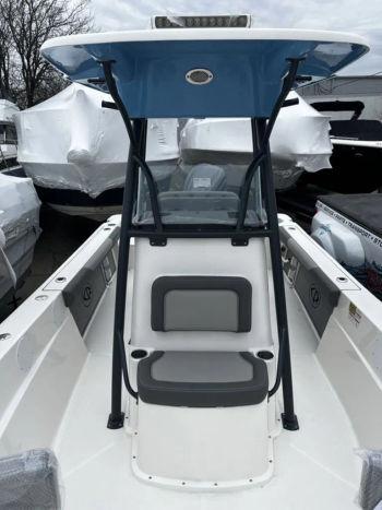 2024 Sea Born LX24 Center Console LE