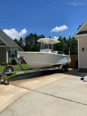 2018 Sea Hunt 225 Triton