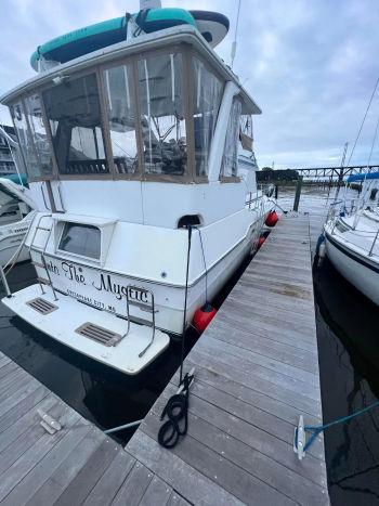 1989 Sea Ray 440 Aft Cabin