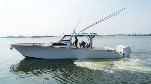 2023 Front Runner Boats 47 Center Console