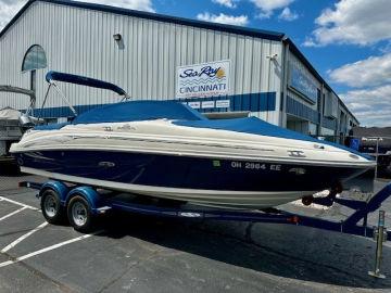 2006 Sea Ray 220 Sundeck