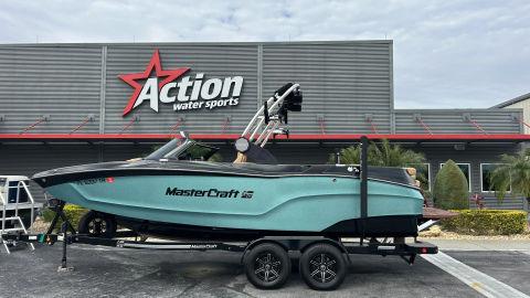 2023 MasterCraft XT22