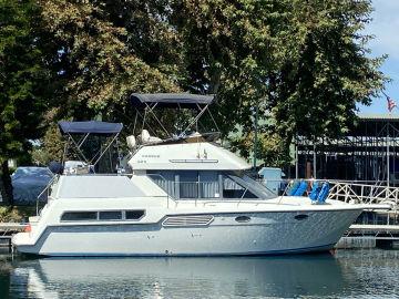 1995 Carver 325 Aft Cabin