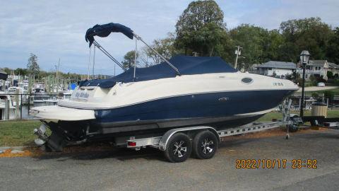 2008 Sea Ray 240 Sundeck