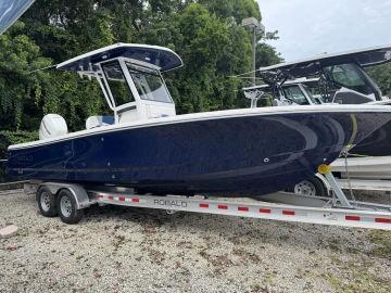 2023 Robalo 266 Cayman