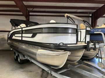 2023 Lowe Boats SF234