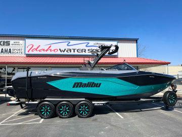 2023 Malibu Boats 26 LSV