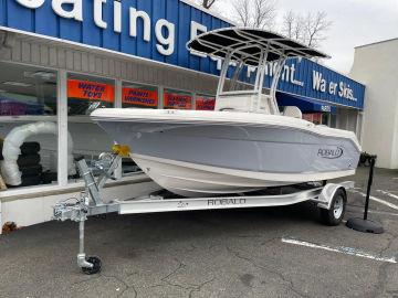 2024 Robalo R180 Center Console