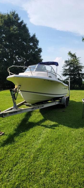 2007 Sea Hunt 207 VICTORY