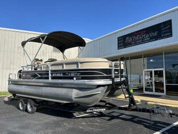 2016 Tracker Marine PARTY BARGE 22 XP3