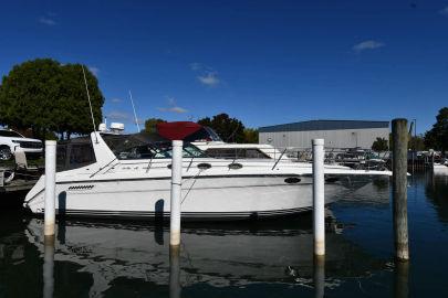 1995 Sea Ray 370 Express Cruiser