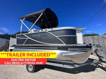 2024 Godfrey Mighty G 14 ft. Cruise // Electric Pontoon