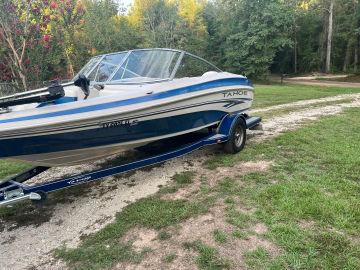 2003 Tracker Marine Q3 fish and ski