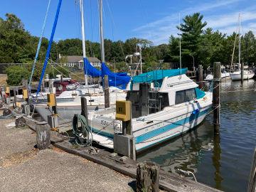 1993 Bayliner 2556 Ciera Command Bridge