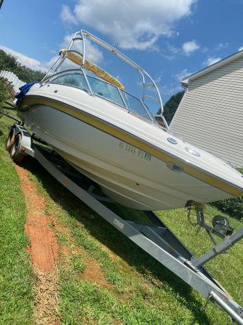 2004 Chaparral 230 SSi