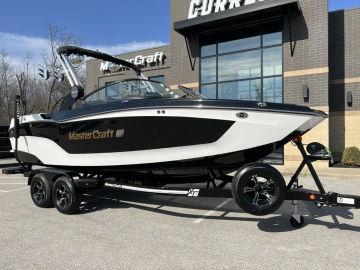 2023 MasterCraft XT22