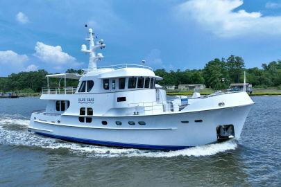 2006 Farmont 70 Expedition Yacht