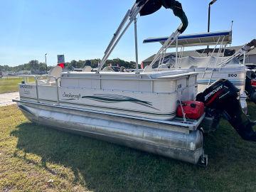 2002 Smokercraft Pontoon