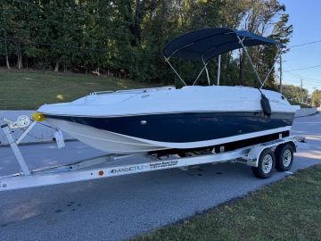 2017 HURRICANE SUNDECK SPORT 188 OB