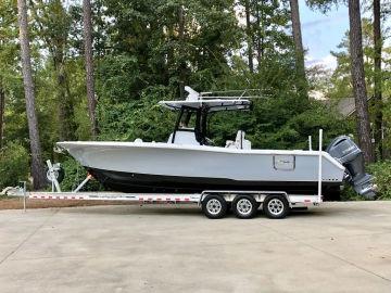 2021 Sea Hunt Gamefish 30 Forward Seating