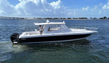 2009 Intrepid 390 Sport Yacht