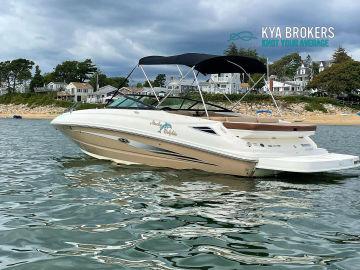 2016 Sea Ray 240 Sundeck