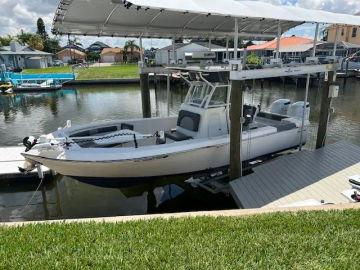 2022 Sea Born LX26 Center Console