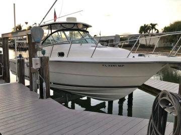 2004 Pursuit 3070 Offshore Express