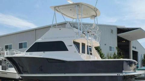 2005 Cabo Flybridge