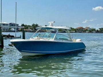 2021 Cobia 330 Dual Console