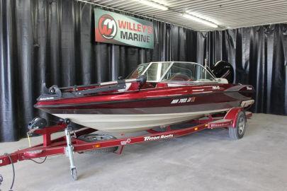 2002 Triton FS 190 Bass Boat