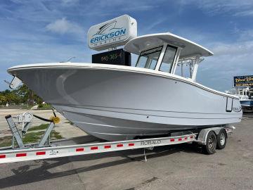 2024 Robalo R270 Center Console