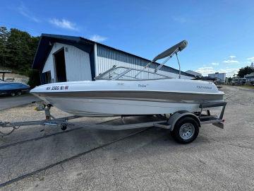 2003 FOUR WINNS 180 FREEDOM