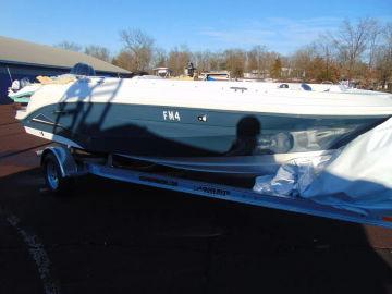 2024 Hurricane SunDeck Sport 205 OB