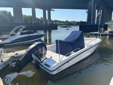 2013 Boston Whaler 230 Dauntless