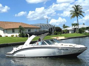 2015 Chaparral 264 Sunesta